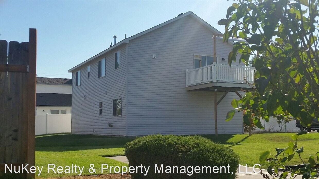 Building Photo - 3 br, 2 bath House - 1805 N. University Rd.