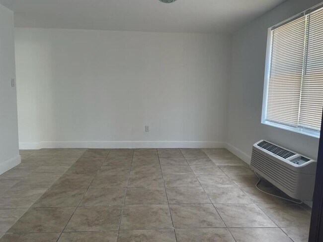 Foto del edificio - 5800 Taylor St