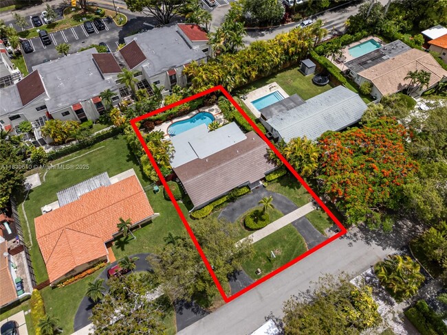 Building Photo - 6731 SW 48th St