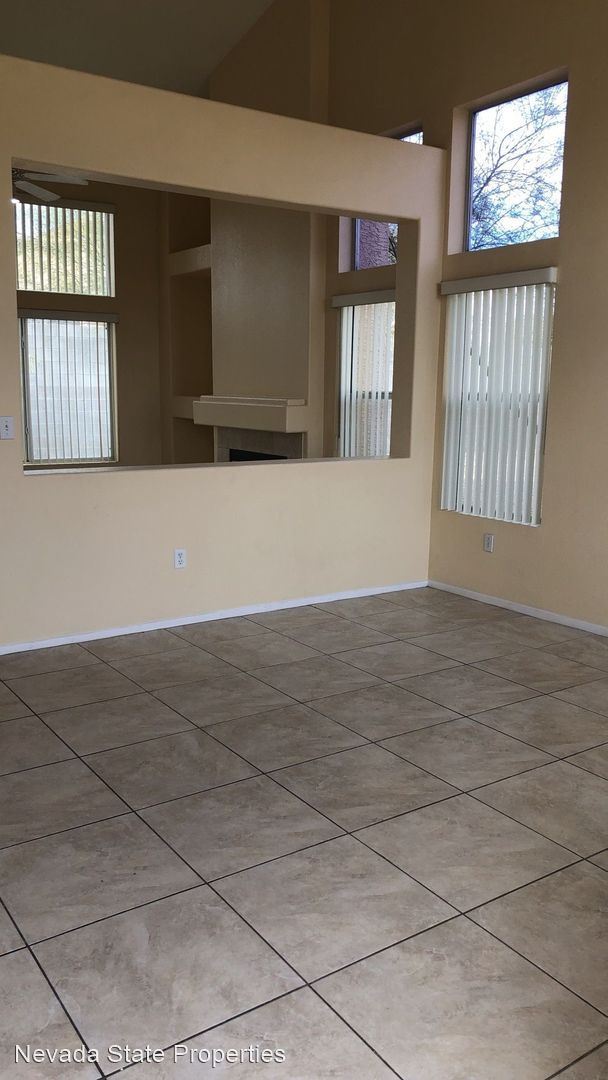Building Photo - 3 br, 2.5 bath House - 1717 Night Breeze Dr