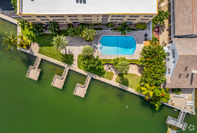 Aerial Photo - Westwinds Waterfront Resort