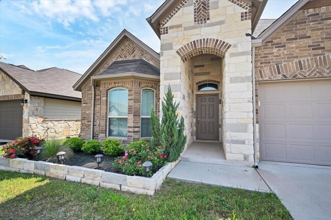 Building Photo - 1909 Goldilocks Ln