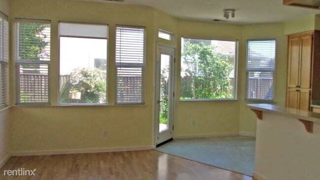 Building Photo - 3 br, 2.5 bath House - 2 Sandpoint