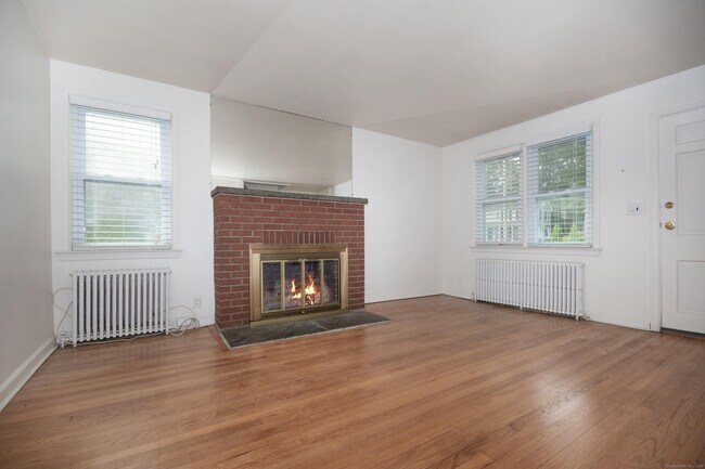 Building Photo - 86 Hecker Ave