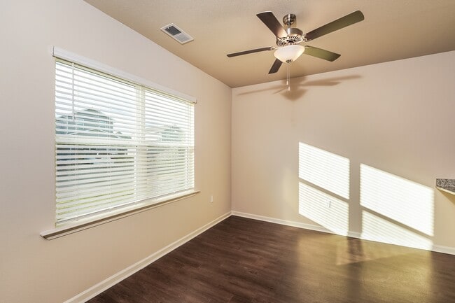 Building Photo - 6483 Rainbow Row