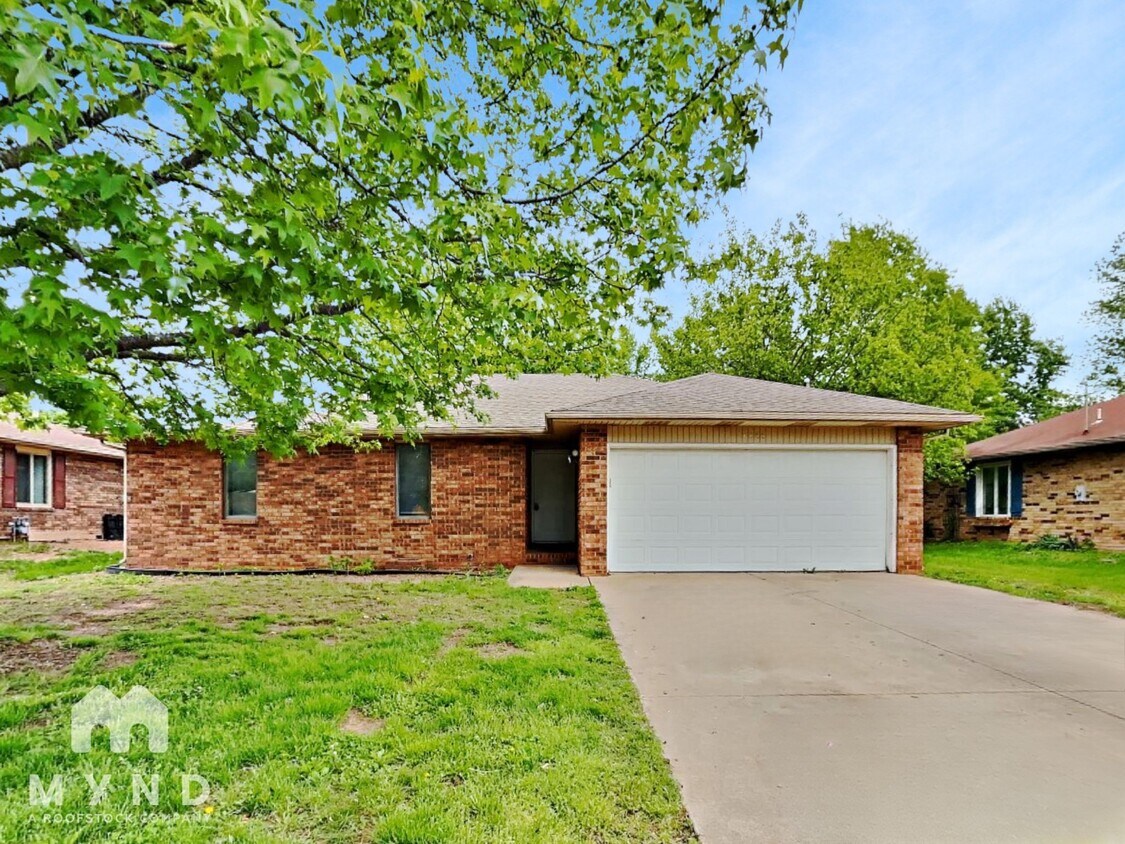Foto principal - 1155 W Lindberg St