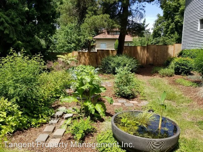 Foto del edificio - 4 br, 2 bath House - 15571 SE Oatfield Road