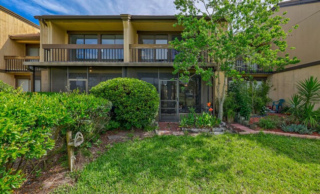 Foto del edificio - "Tranquil Oasis 3/2.5 Condo in coveted loc...