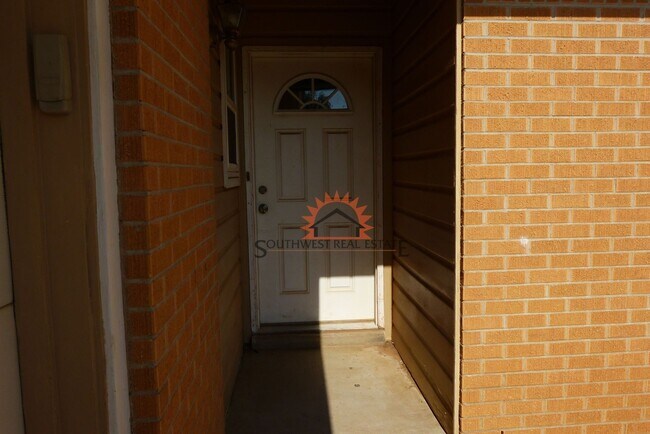 Foto del edificio - Lovely 3 bedroom 2 bath brick home.