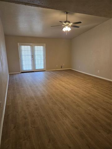 Foto del edificio - 4426 Mayflower Dr