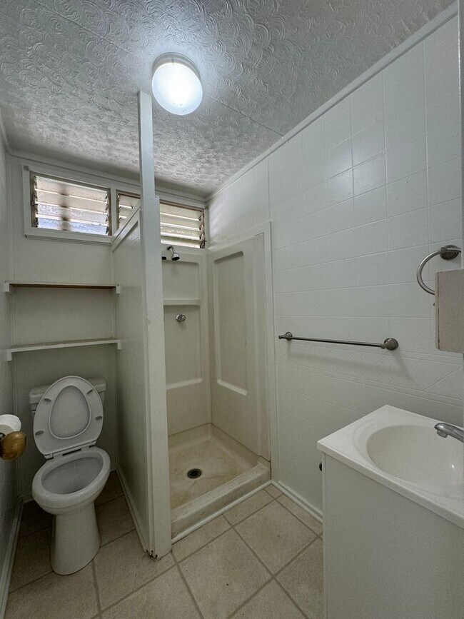 Building Photo - Available Now : Newly Renovated 2/1 attach...