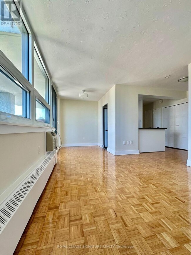Photo du bâtiment - 485-485 Huron St