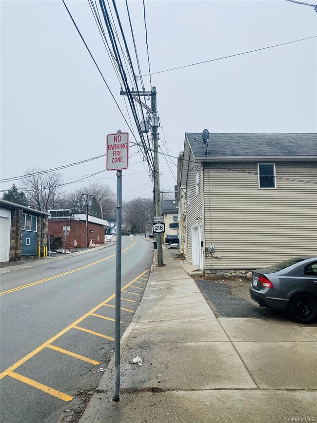 Foto del edificio - 12 Mountain Ave