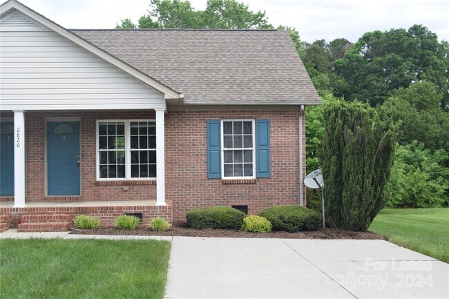 Foto del edificio - 2820 12th Ave SW