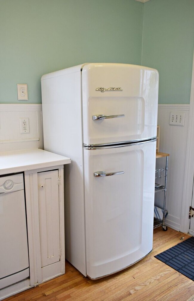 Foto del edificio - University Heights- Charming 2BR 1BA Craft...