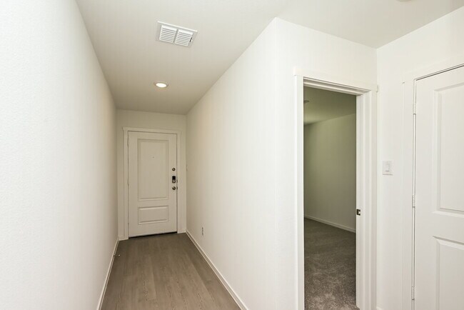 Building Photo - 10728 Gun Barrel St