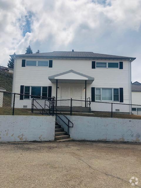 Building Photo - 1320 3rd St NE