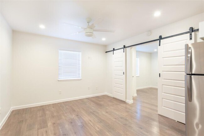 Foto del edificio - 1515 Bennett Ave