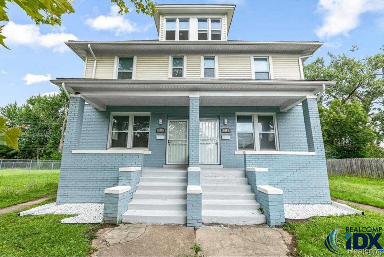 Foto principal - 587 E Philadelphia St