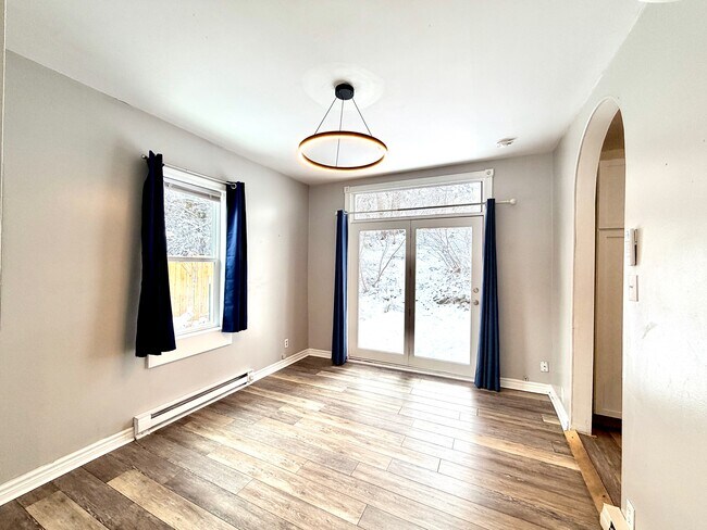 Foto del edificio - 924 Electric Ave