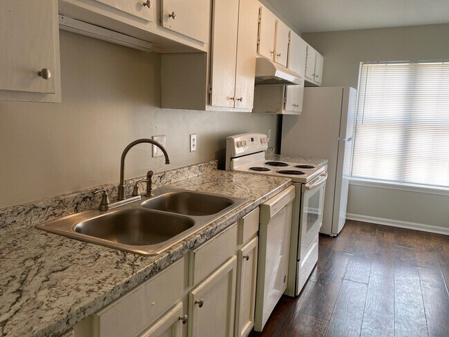 Building Photo - 34 Brianfield Cv