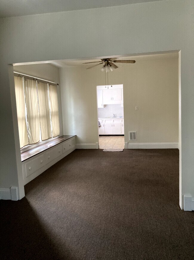 Dining room - 3017 Portman Ave