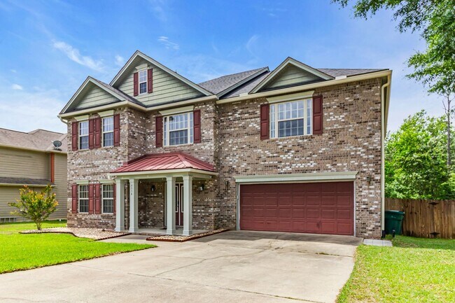 Building Photo - 5 Bedrooms in Crestview!!