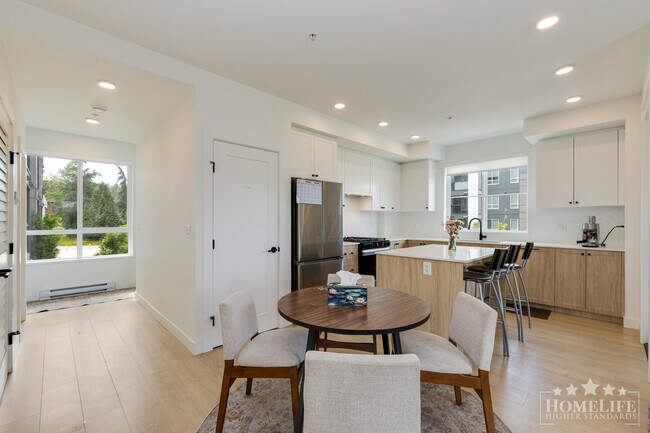 Building Photo - 2 Bed, 2 Bath Condo for Rent in Willoughby!