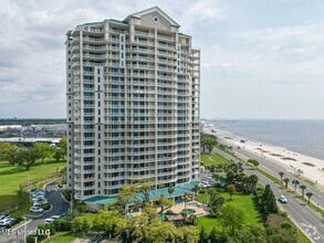 Building Photo - 2668 Beach Blvd