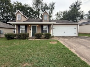 Building Photo - 113 Butterfield Crossing