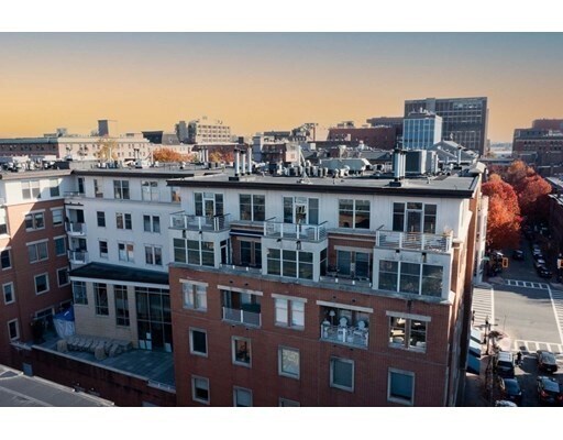 Foto del edificio - 1597 Washington St