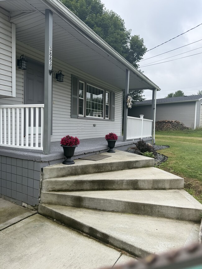 Building Photo - 3883 Frederick St