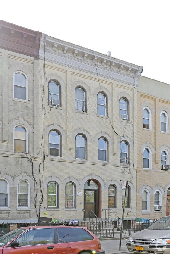 Primary Photo - 298 Suydam St