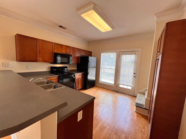 Building Photo - PRE-LEASING FOR AUGUST 2026!