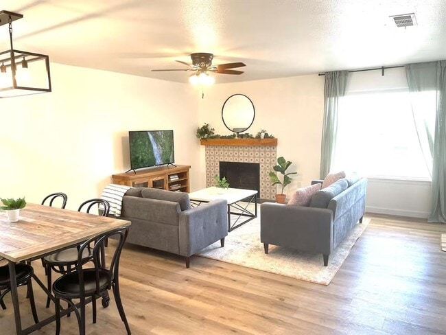 Foto del edificio - 6108 Wheless Cove