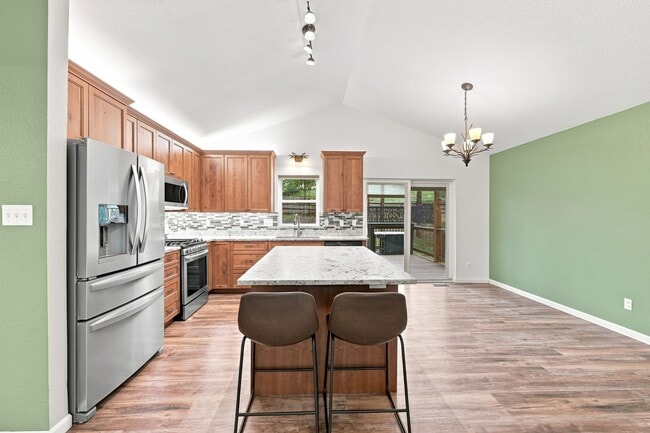 Building Photo - 34431 Chilton Ave
