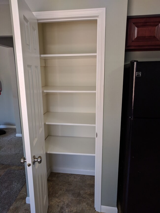 Building Photo - 6423 Powell Pl