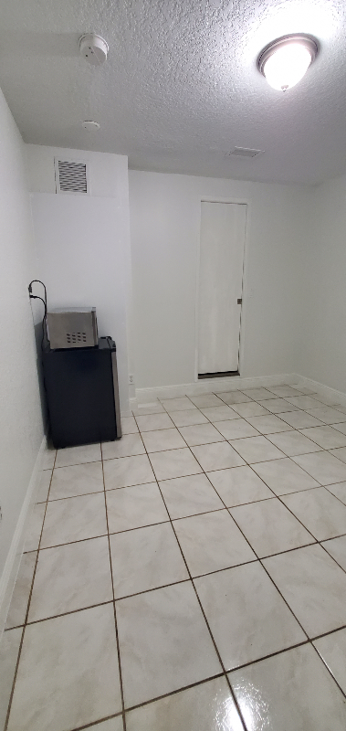 Foto del edificio - 6432 SW 20th St