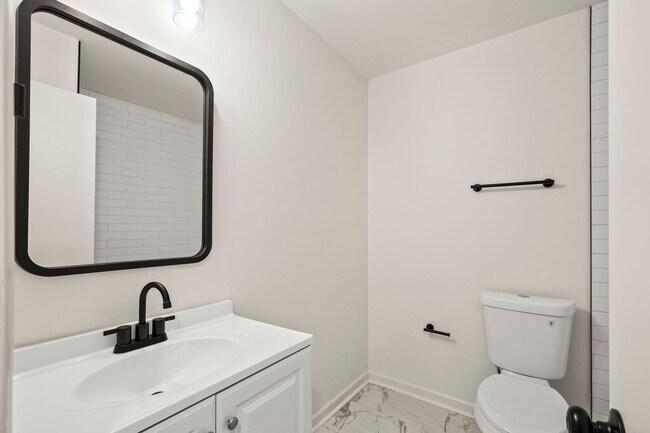 Foto del edificio - 1640 W Northwest Blvd
