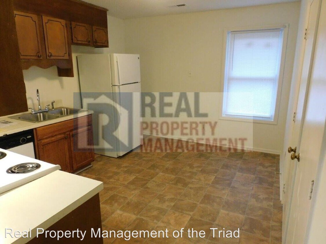 Foto principal - 2574 Green Oaks Ct SE