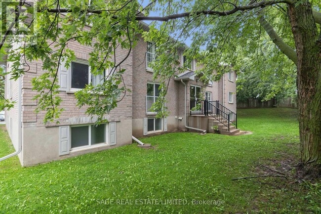 Building Photo - 327 Northlake Dr