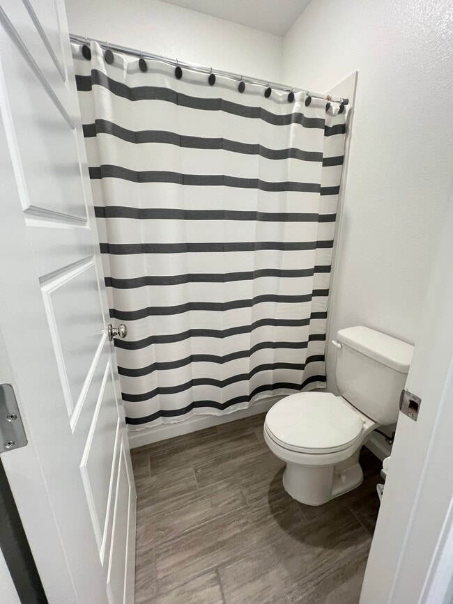 Photo - 8877 Monroe Dr House