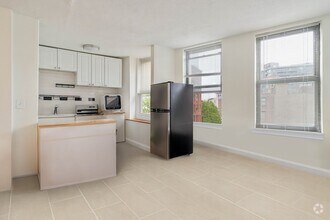 Building Photo - 5 N Margin St