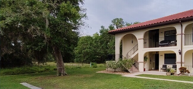 Foto del edificio - 2102 Granada Ct