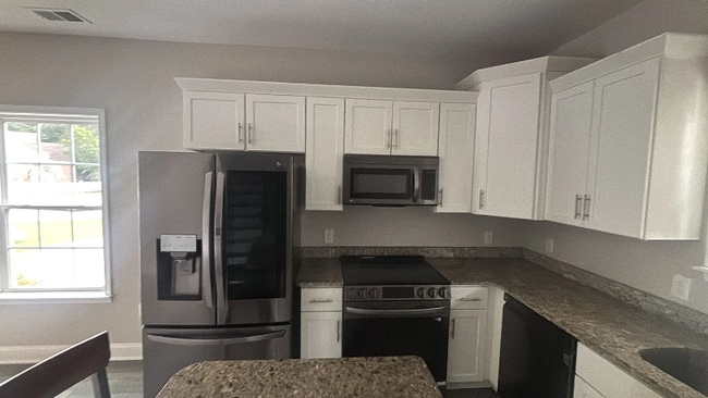 Building Photo - 2601 Sand Dunes Dr