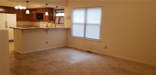 Building Photo - 10811 Pimlico Cir