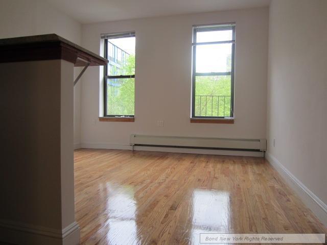 Building Photo - 1450 1st Ave