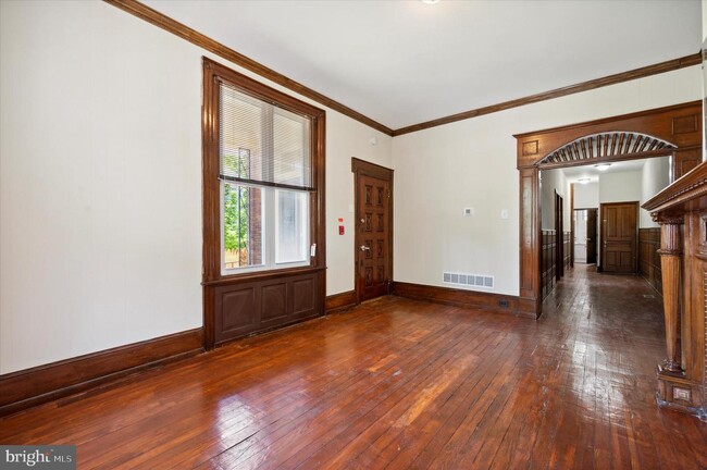 Building Photo - 5349 Wayne Ave