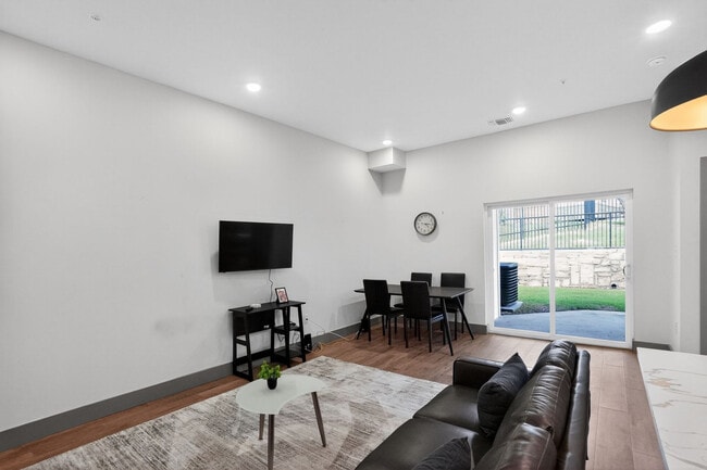 Building Photo - 2450 Wickersham Ln