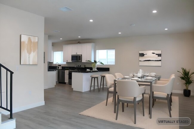 Building Photo - Charming & Private 4-Bedroom, 4-Bath Home in Sherman Oaks